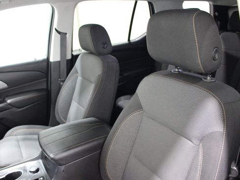 Used 2019 Chevrolet Traverse LT FWD image 4