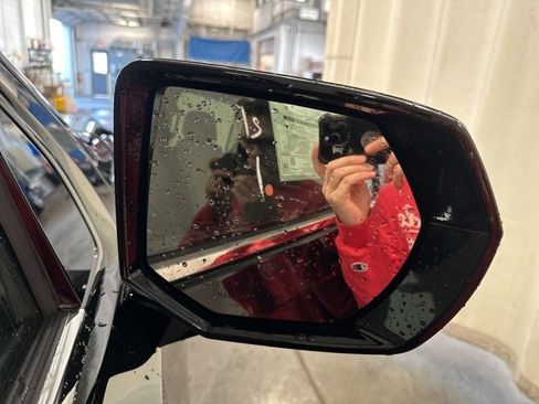 New 2025 Chevrolet Suburban LT w/ Comfort Package image 40