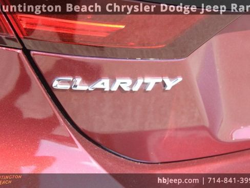 Used 2018 Honda Clarity Touring image 10