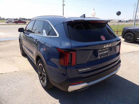 New 2026 Kia Sorento S image 9