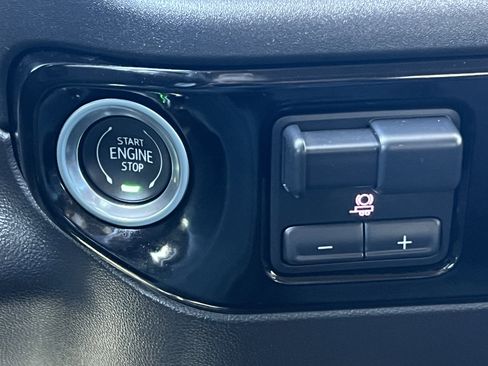 Used 2024 Chevrolet Silverado 1500 LT image 16