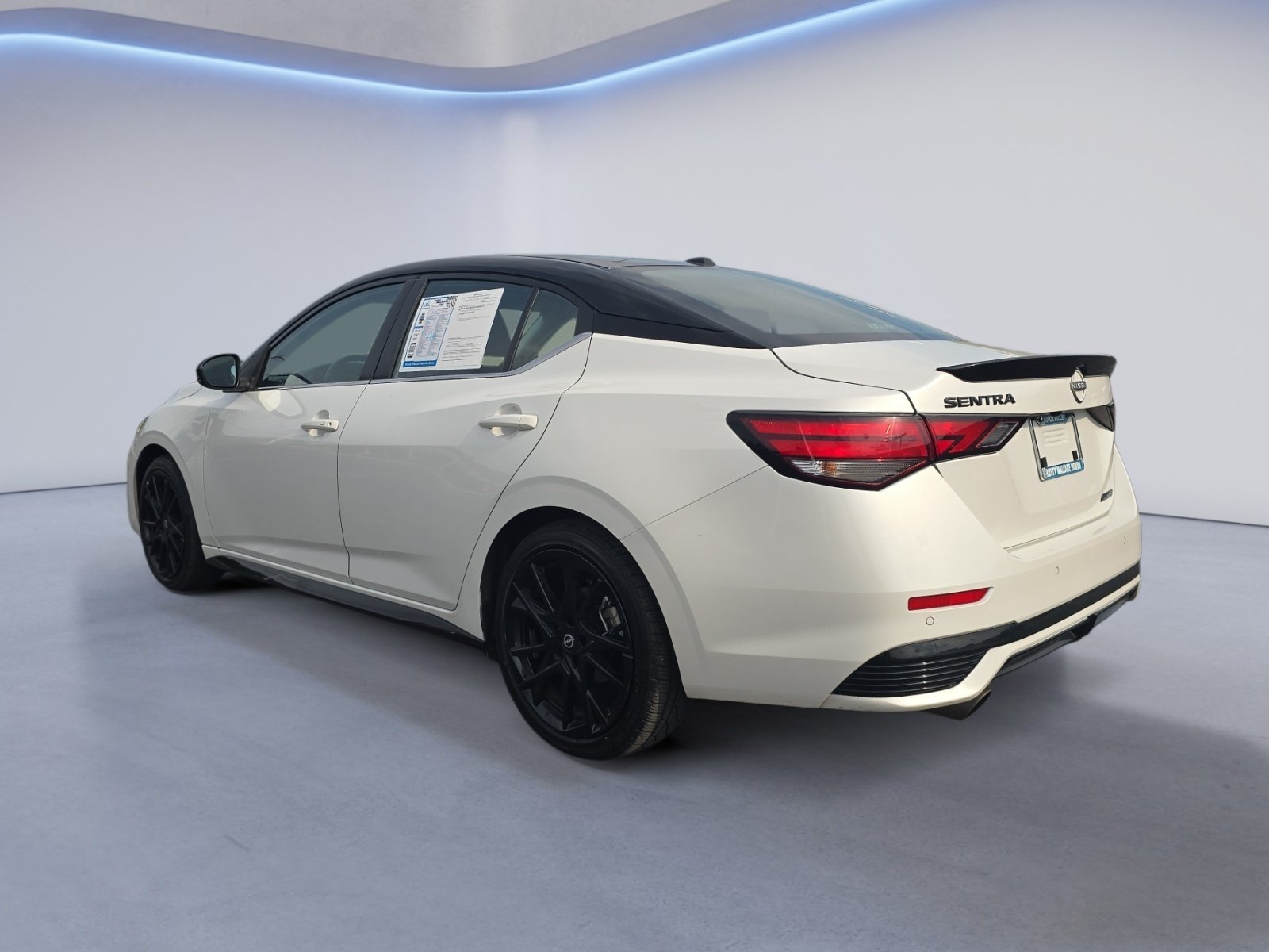 Used 2025 Nissan Sentra SR w/ Midnight Edition FWD image 3