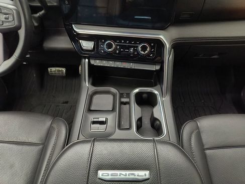 Used 2024 GMC Sierra 3500 Denali w/ Denali Reserve Package image 27