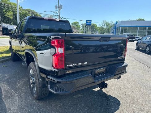 Used 2024 Chevrolet Silverado 2500 Custom AWD/4WD image 9