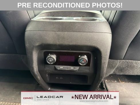 Used 2025 Chevrolet Traverse Z71 w/ LPO, Floor Liner Package AWD/4WD image 16