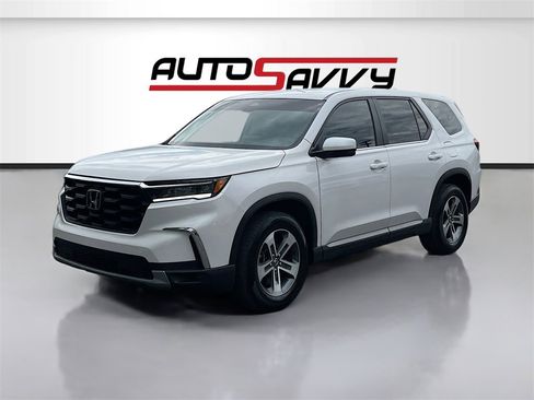 Used 2025 Honda Pilot EX-L image 3