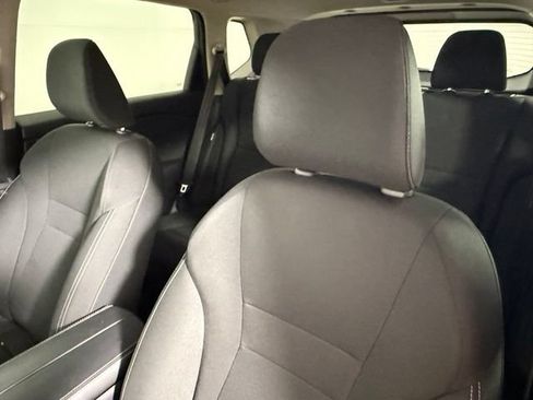 Used 2025 Nissan Rogue S AWD/4WD image 31