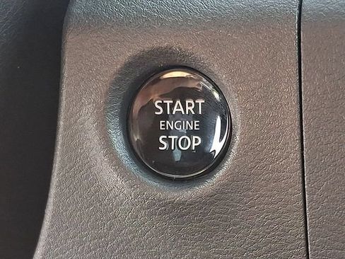 Used 2026 Nissan Frontier PRO-4X w/ Pro-4x Convenience Package AWD/4WD image 25
