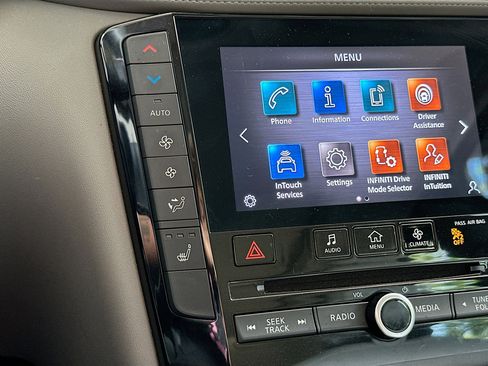 Used 2023 INFINITI QX50 Luxe w/ Cargo Package image 15