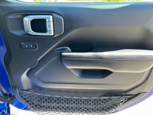Used 2019 Jeep Wrangler Unlimited Sport S AWD/4WD image 31