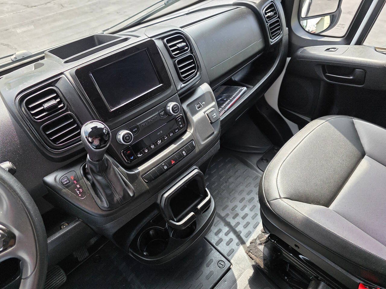 Used 2025 RAM ProMaster 3500 w/ Convenience Group FWD image 16