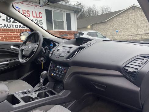 Used 2017 Ford Escape SE AWD/4WD image 23