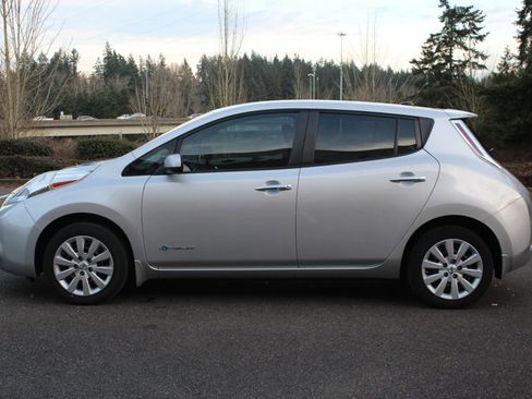 Used 2014 Nissan Leaf S w/ Charge Package image 8