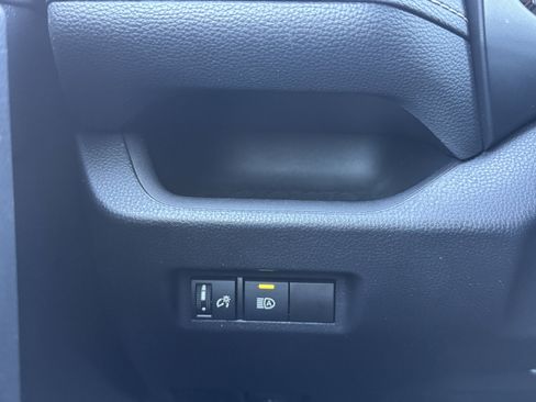 Certified 2022 Toyota RAV4 XLE image 32