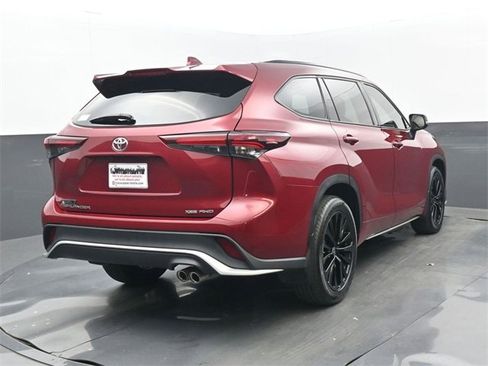 Used 2024 Toyota Highlander XSE image 21