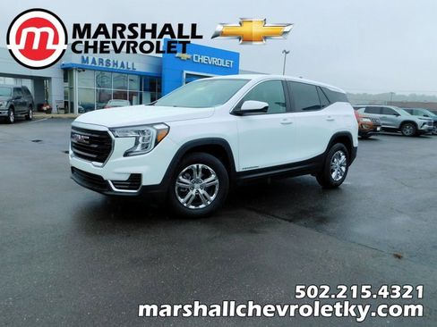 Used 2022 GMC Terrain SLE image 1