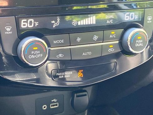 Used 2021 Nissan Rogue Sport SV FWD image 26
