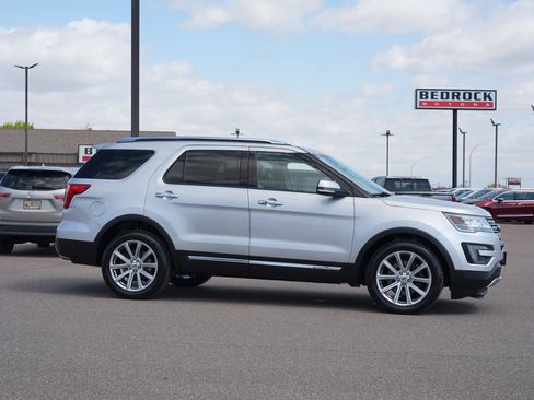 Used 2016 Ford Explorer Limited AWD/4WD image 2