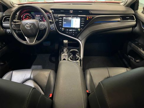 Used 2019 Toyota Camry XSE image 10