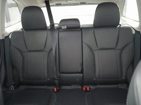 Certified 2023 Subaru Forester Limited image 32