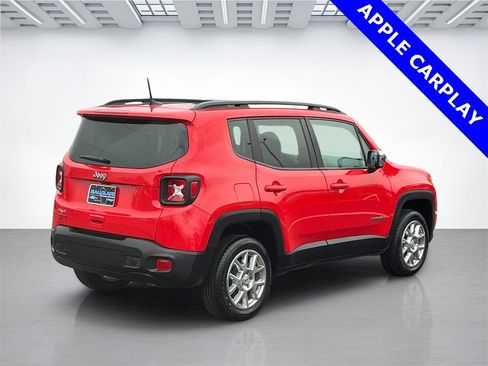 Used 2023 Jeep Renegade Latitude w/ Sun/Sound Group image 3