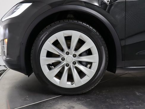Used 2020 Tesla Model X Long Range image 40