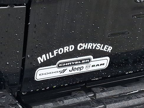 Used 2024 Nissan Frontier SV w/ SV Convenience Package image 31