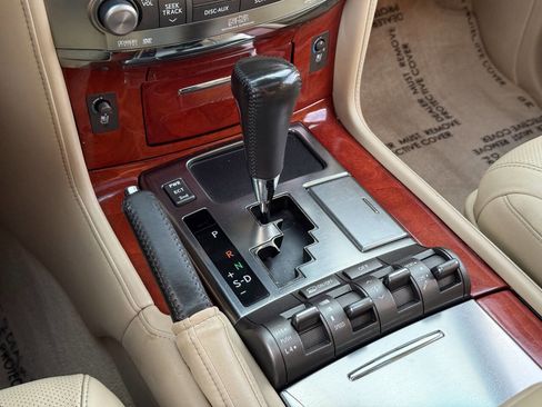 Used 2008 Lexus LX 570 4WD image 25