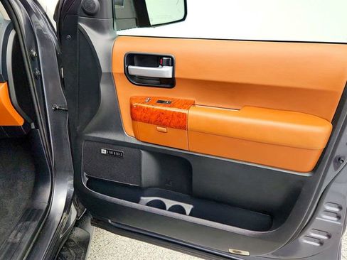 Used 2020 Toyota Sequoia Platinum RWD image 28