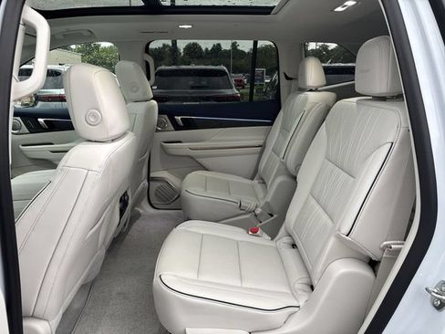 New 2026 Buick Enclave Avenir w/ Super Cruise Package AWD/4WD image 22