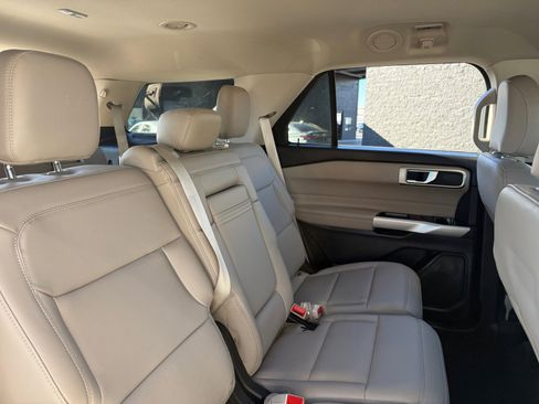 Used 2023 Ford Explorer XLT w/ Equipment Group 202A image 20