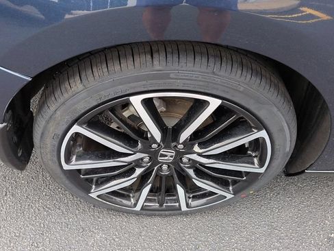 Used 2024 Honda Accord Touring image 9