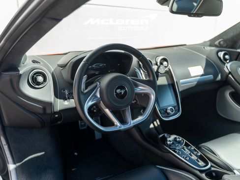 Used 2023 McLaren GT image 13