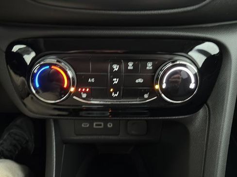 Used 2023 Buick Encore GX Preferred w/ Cold Weather Comfort Package image 22