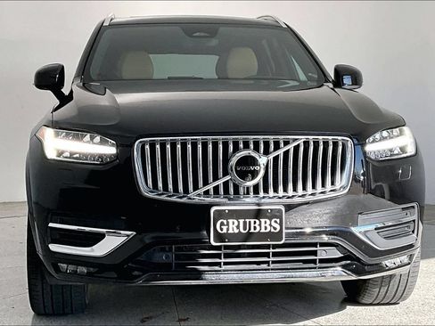 Used 2023 Volvo XC90 B6 Ultimate w/ Protection Package Premier AWD/4WD image 3
