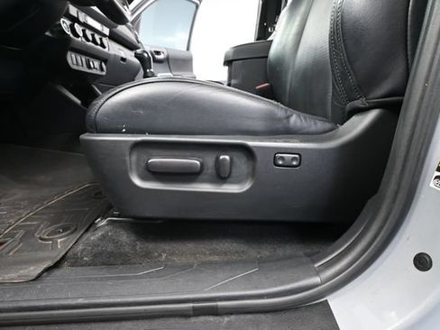 Used 2020 Toyota Tacoma TRD Sport AWD/4WD image 18