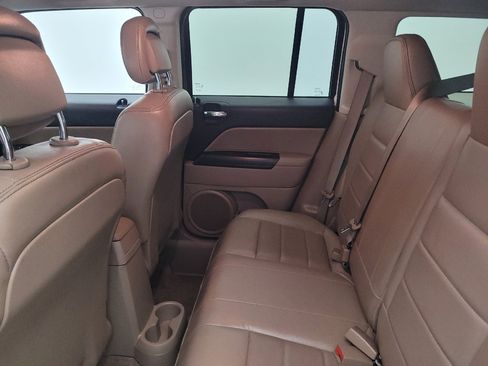 Used 2016 Jeep Patriot High Altitude FWD image 18