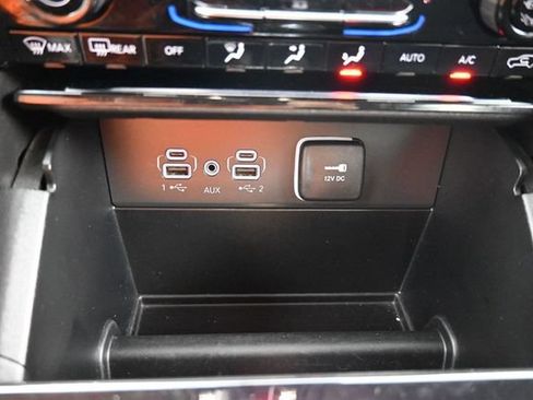 Used 2024 Jeep Grand Cherokee Laredo AWD/4WD image 26