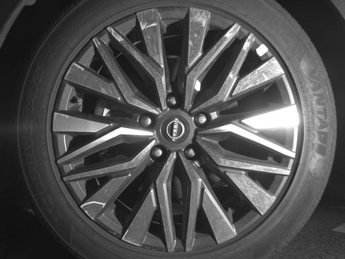 Used 2025 Nissan Altima 2.5 SV image 12