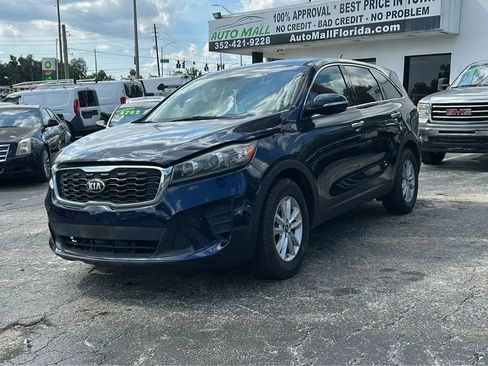 Used 2019 Kia Sorento FWD V6 image 2