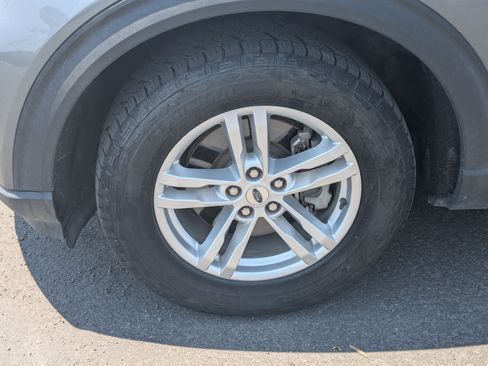 Used 2023 Ford Explorer XLT w/ Equipment Group 202A AWD/4WD image 14