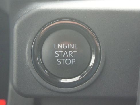 Used 2024 Toyota Tacoma SR image 8