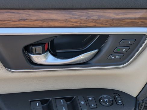 Used 2021 Honda CR-V EX-L image 12