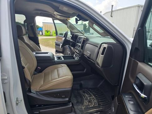 Used 2019 GMC Sierra 2500 Denali w/ Duramax Plus Package AWD/4WD image 36