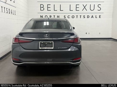 Used 2022 Lexus ES 300h w/ Premium Package image 5