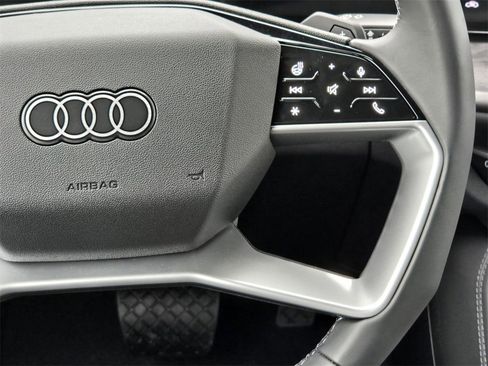 New 2025 Audi Q5 Prestige image 16