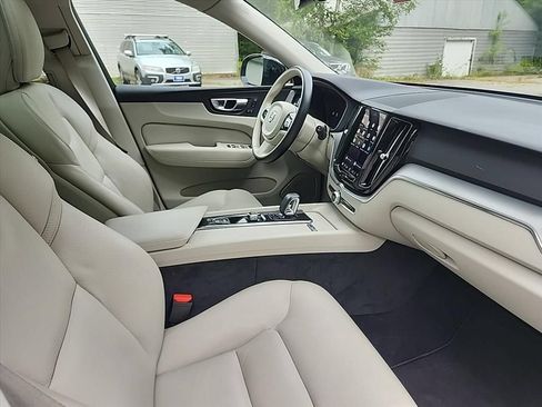 Certified 2024 Volvo XC60 B5 Core AWD/4WD image 28