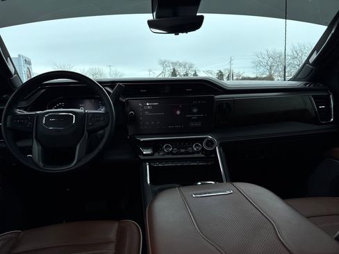 Used 2024 GMC Sierra 2500 Denali Ultimate image 15