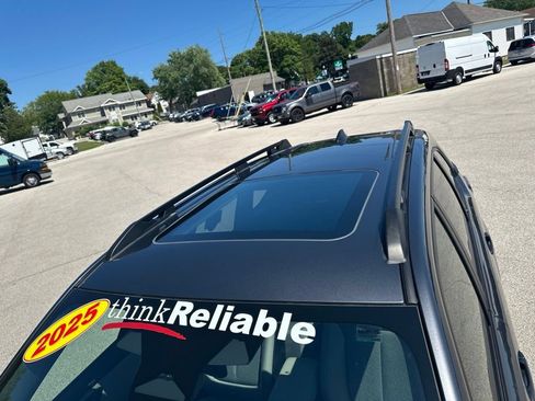 Used 2025 Subaru Forester Premium AWD/4WD image 29