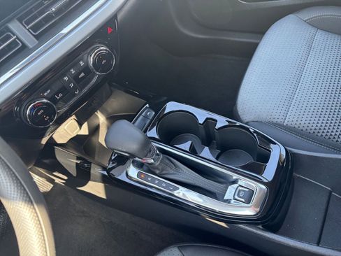 Used 2025 Chevrolet Trax LT image 40